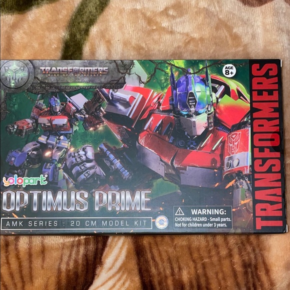 yolopark Other - Transformers Optimus Prime Model Kit